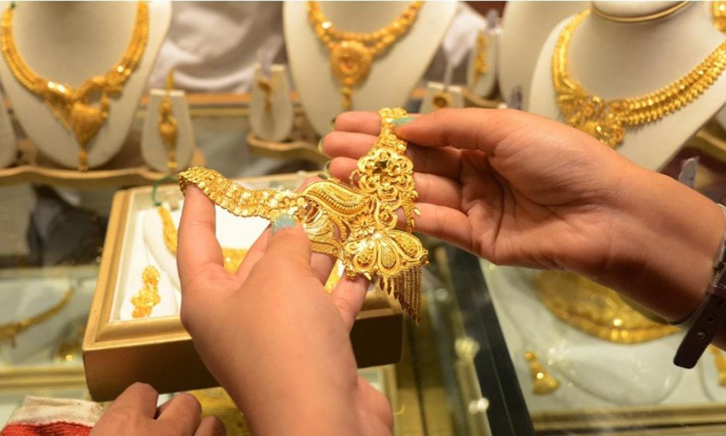 Gold shatters all previous records to hit new all-time high in Pakistan